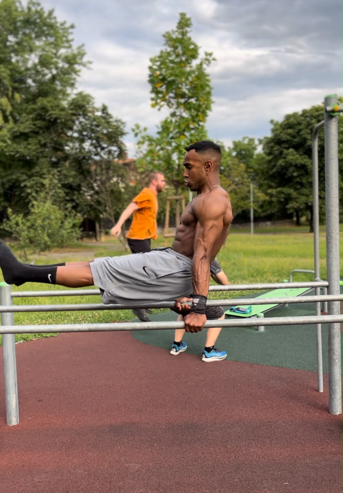 L-Sit
